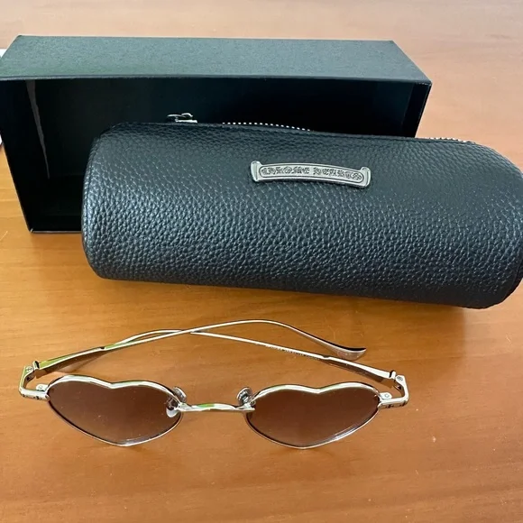 Chrome Hearts heart sunglasses - Picture 6 of 6